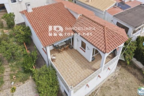 Villa a Roses, Gerona, Roses - € 359.000 | Ref: 3804 - foto 37