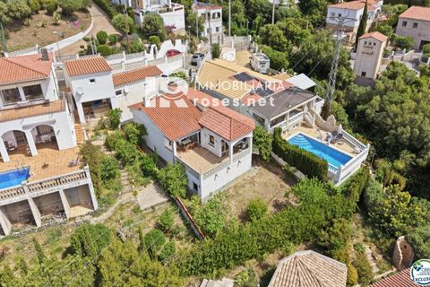 Villa a Roses, Gerona, Roses - € 359.000 | Ref: 3804 - foto 38