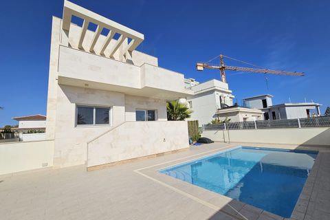 Villa a La Zenia, Alicante, La Zenia - € 1.500.000 | Ref: MLSC8149380 - foto 32