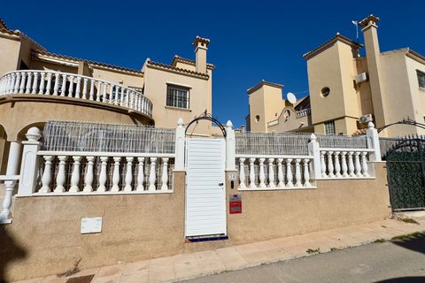 Villa i Orihuela Costa, Alicante, Orihuela Costa - € 279.900 | Ref: MLSC4765207 - foto 4