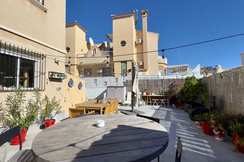 Villa i Orihuela Costa, Alicante, Orihuela Costa - € 279.900 | Ref: MLSC4765207 - foto 8