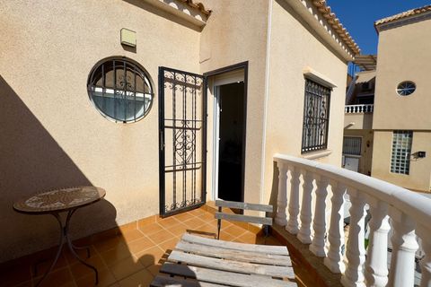 Villa i Orihuela Costa, Alicante, Orihuela Costa - € 279.900 | Ref: MLSC4765207 - foto 25