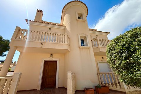 Villa a Cabo Roig, Alicante, Cabo Roig - € 910.000 | Ref: MLSC1421021 - foto 5