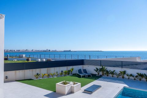 Villa i Torrevieja, Alicante, Torrevieja - € 1.490.000 | Ref: MLSC7592154 - foto 2