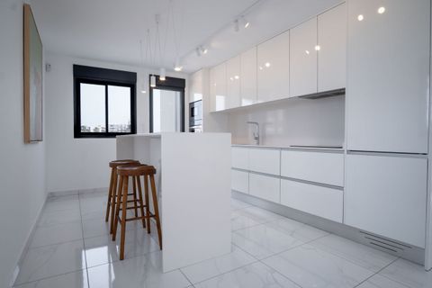 Villa i Torrevieja, Alicante, Torrevieja - € 1.490.000 | Ref: MLSC7592154 - foto 12