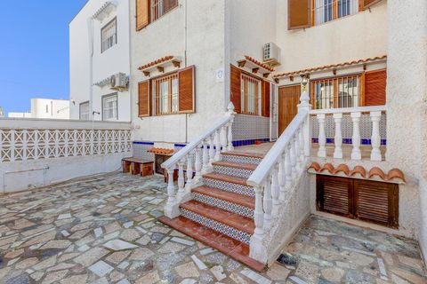 Rækkehus i Torrevieja, Alicante, Torrevieja - € 179.000 | Ref: 21-V168-776 - foto 1