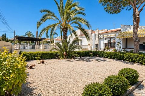 Villa i Torrevieja, Alicante, Torrevieja - € 299.000 | Ref: 21-S709-776 - foto 1