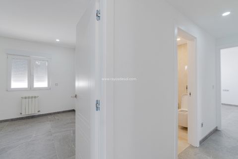 Villa i Torrevieja, Alicante, Torrevieja - € 890.000 | Ref: ES-83061 - foto 12