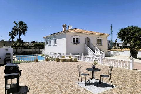 Villa i La Marina, Alicante, La Marina - € 524.900 | Ref: EB486 - foto 1