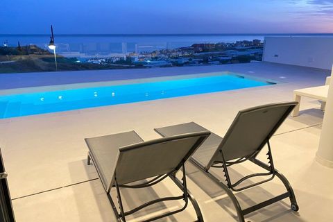 Villa i Nerja, Malaga, Nerja - € 1.350.000 | Ref: MLH997 - foto 35
