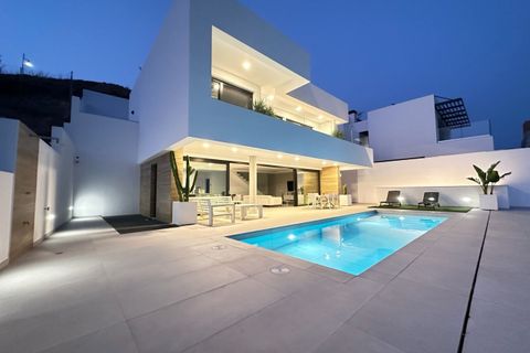 Villa i Torrox Costa, Malaga, Torrox Costa - € 1.350.000 | Ref: MLH996 - foto 11