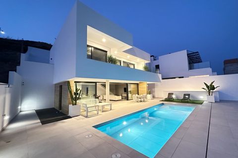 Villa i Torrox Costa, Malaga, Torrox Costa - € 1.350.000 | Ref: MLH996 - foto 15