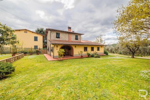 Villa a Capannori, Lucca, Capannori - € 490.000 | Ref:  R07113CAVI - foto 2