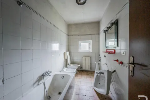 Villa a Carrara, Massa and Carrara, Carrara - € 300.000 | Ref: R07072CAVI - foto 33