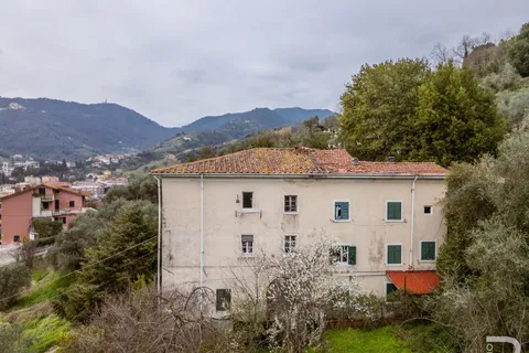 Villa a Carrara, Massa and Carrara, Carrara - € 300.000 | Ref: R07072CAVI - foto 2