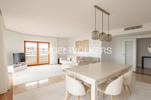 Apartament a Alges, Lisbon, Alges - € 3.700/mes | Ref: W-049CEP - foto 2