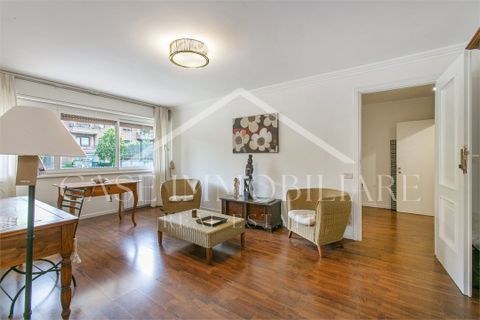 Lejlighed i Rome, Rome, Rome - € 525.000 | Ref: Viale cortina d'ampezzo quadrilocale - foto 2