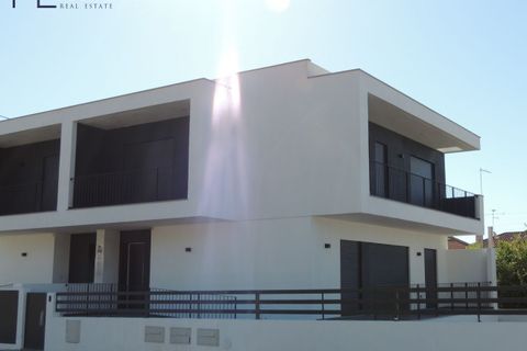Villa i Odivelas, Lisbon, Odivelas - € 650.000 | Ref: YL1016(2) - foto 41