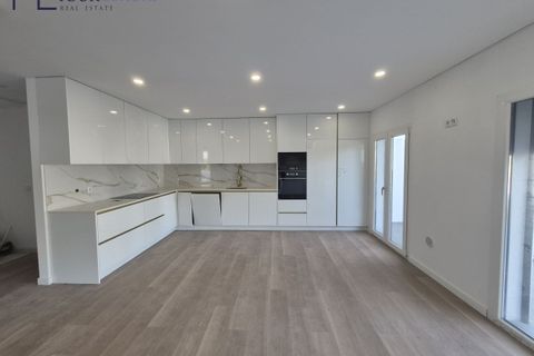 Villa i Odivelas, Lisbon, Odivelas - € 650.000 | Ref: YL1016(2) - foto 1