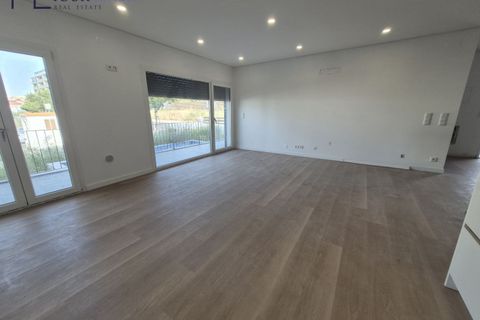 Villa i Odivelas, Lisbon, Odivelas - € 650.000 | Ref: YL1016(2) - foto 2