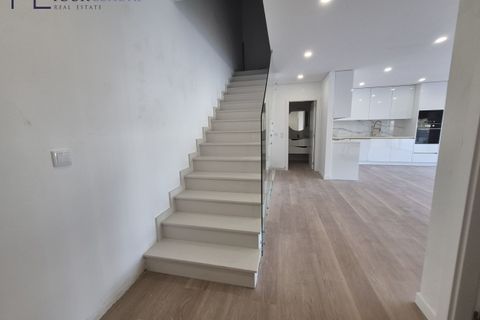Villa i Odivelas, Lisbon, Odivelas - € 650.000 | Ref: YL1016(2) - foto 14