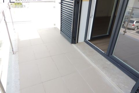 Villa i Amadora, Lisbon, Amadora - € 725.000 | Ref: YL1001 (2) - foto 11