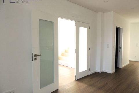 Villa i Amadora, Lisbon, Amadora - € 725.000 | Ref: YL1001 (2) - foto 12