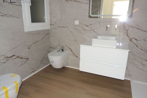 Villa i Amadora, Lisbon, Amadora - € 725.000 | Ref: YL1001 (2) - foto 35
