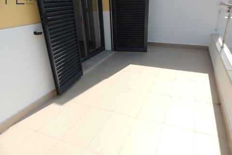 Villa i Amadora, Lisbon, Amadora - € 725.000 | Ref: YL1001 (2) - foto 36