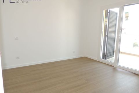 Villa i Amadora, Lisbon, Amadora - € 725.000 | Ref: YL1001 (2) - foto 40