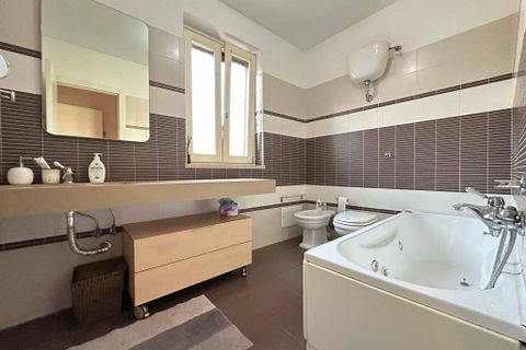 Dupleks i Caserta, Caserta, Caserta - € 389 000 | Ref: 5V23 - foto 23