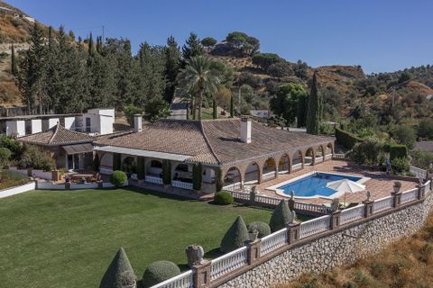Villa i Malaga city, Malaga, Malaga city - € 950.000 | Ref: alor21394957 - foto 1