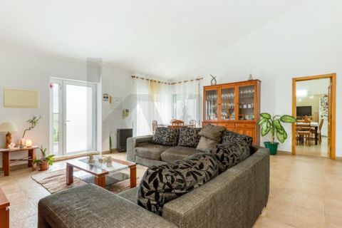 Villa i Alenquer, Lisbon, Alenquer - € 475.000 | Ref: KWPT-032520 - foto 3