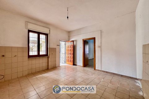Leilighet i Aversa, Caserta, Aversa - € 100 000 | Ref: AVERSA - VIA FOSCOLO - foto 3