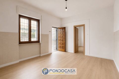 Leilighet i Aversa, Caserta, Aversa - € 100 000 | Ref: AVERSA - VIA FOSCOLO - foto 4
