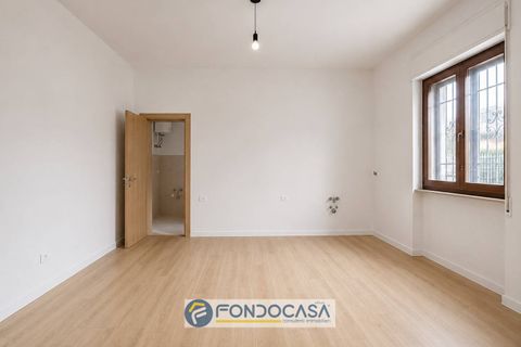 Leilighet i Aversa, Caserta, Aversa - € 100 000 | Ref: AVERSA - VIA FOSCOLO - foto 6
