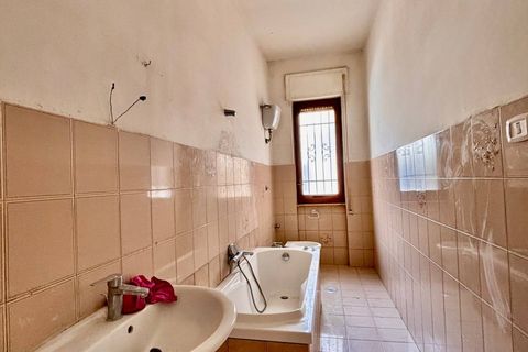 Leilighet i Aversa, Caserta, Aversa - € 100 000 | Ref: AVERSA - VIA FOSCOLO - foto 7