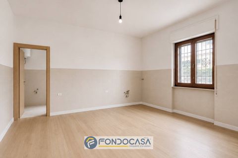Leilighet i Aversa, Caserta, Aversa - € 100 000 | Ref: AVERSA - VIA FOSCOLO - foto 21