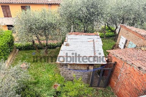 Villa i Arezzo, Arezzo, Arezzo - € 150.000 | Ref: V0218MG - foto 2