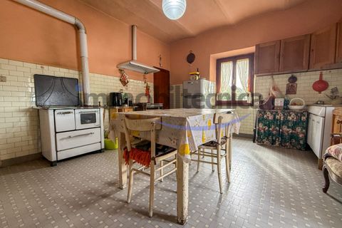 Villa i Arezzo, Arezzo, Arezzo - € 150.000 | Ref: V0218MG - foto 4
