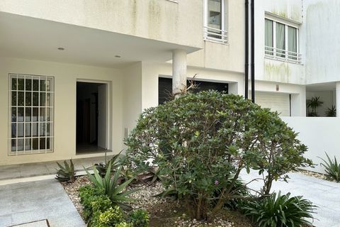 Villa a Porto, Porto, Porto - € 3.600/mes | Ref: M47930 - foto 2