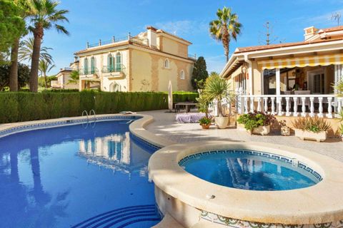 Villa i Cabo Roig, Alicante, Cabo Roig - € 1.550.000 | Ref: COL-18590 - foto 36