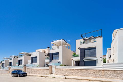 Villa i Torrevieja, Alicante, Torrevieja - € 650.000 | Ref: ES-37403 - foto 1