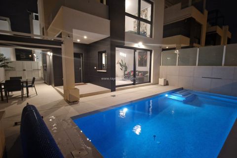 Villa i Torrevieja, Alicante, Torrevieja - € 650.000 | Ref: ES-37403 - foto 29