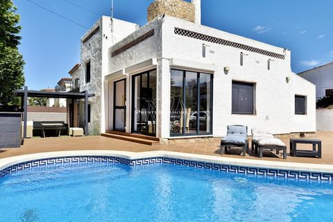 Villa i Empuriabrava, Gerona, Empuriabrava - € 595.000 | Ref: 6548/S-N1IMMOFRESP - foto 2