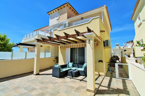 Maison de ville - Villamartin, Alicante - photo 1