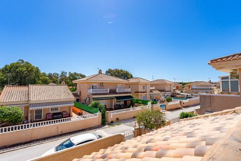 Villa i Punta Prima, Alicante, Punta Prima - € 235.000 | Ref: C-58082 - foto 3