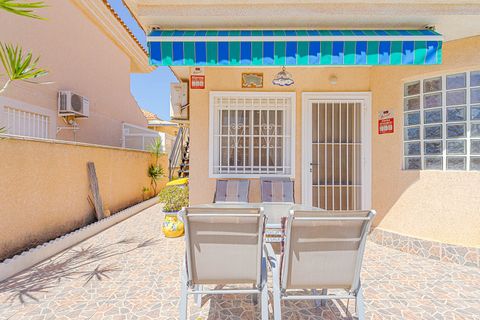 Villa i Punta Prima, Alicante, Punta Prima - € 235.000 | Ref: C-58082 - foto 10