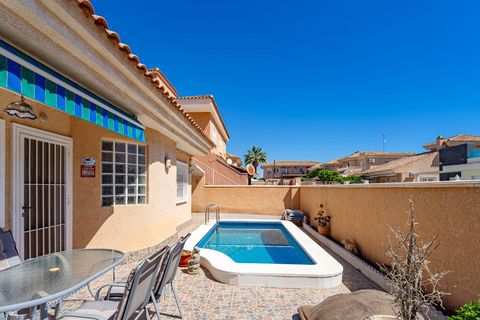 Villa i Punta Prima, Alicante, Punta Prima - € 235.000 | Ref: C-58082 - foto 35