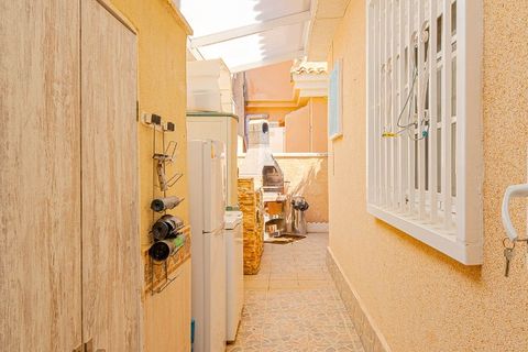 Villa i Punta Prima, Alicante, Punta Prima - € 235.000 | Ref: C-58082 - foto 37
